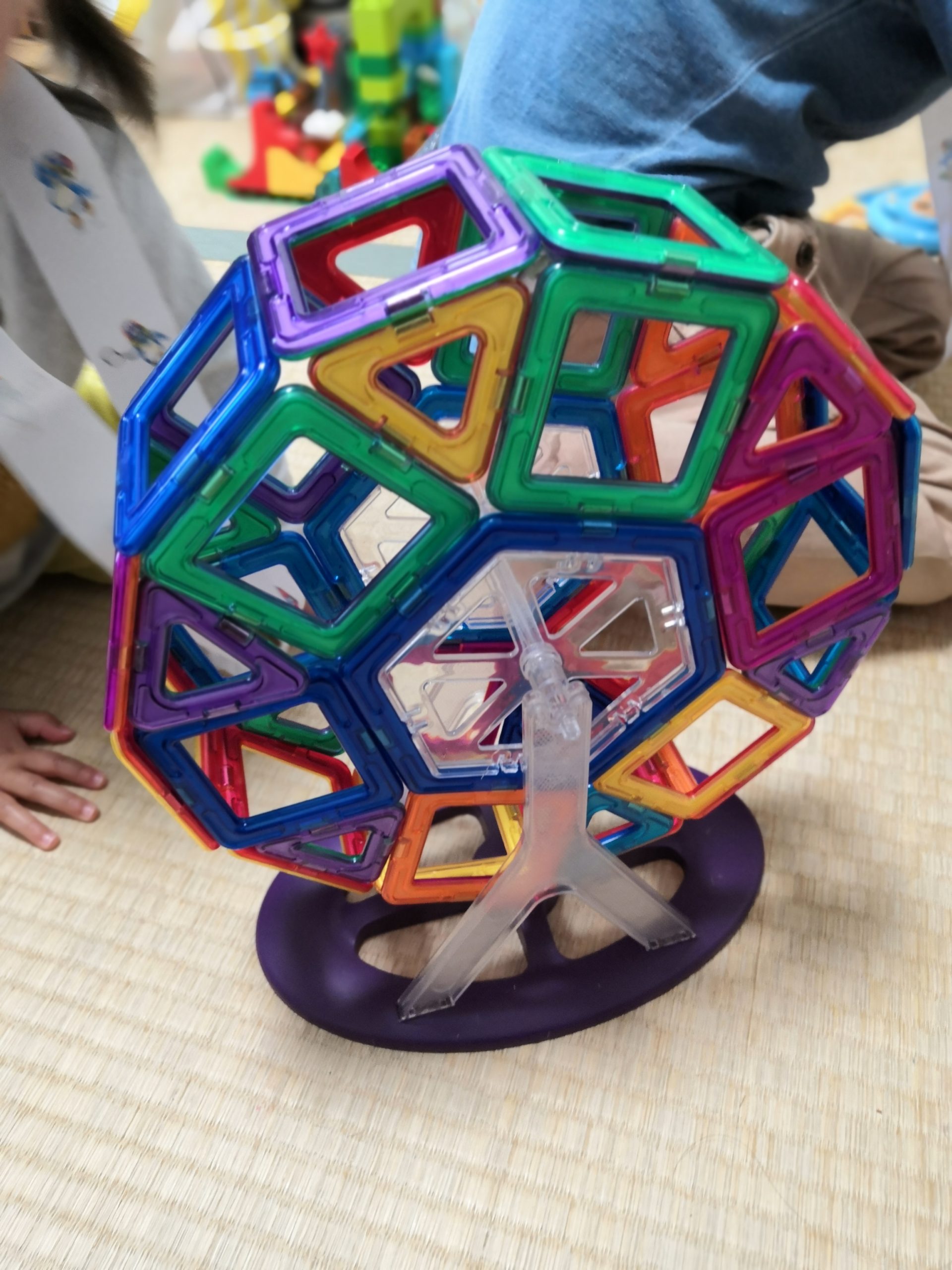 知育玩具で子供の空間認知を高める！マグフォーマー類似品で賢く図形を学ぶ